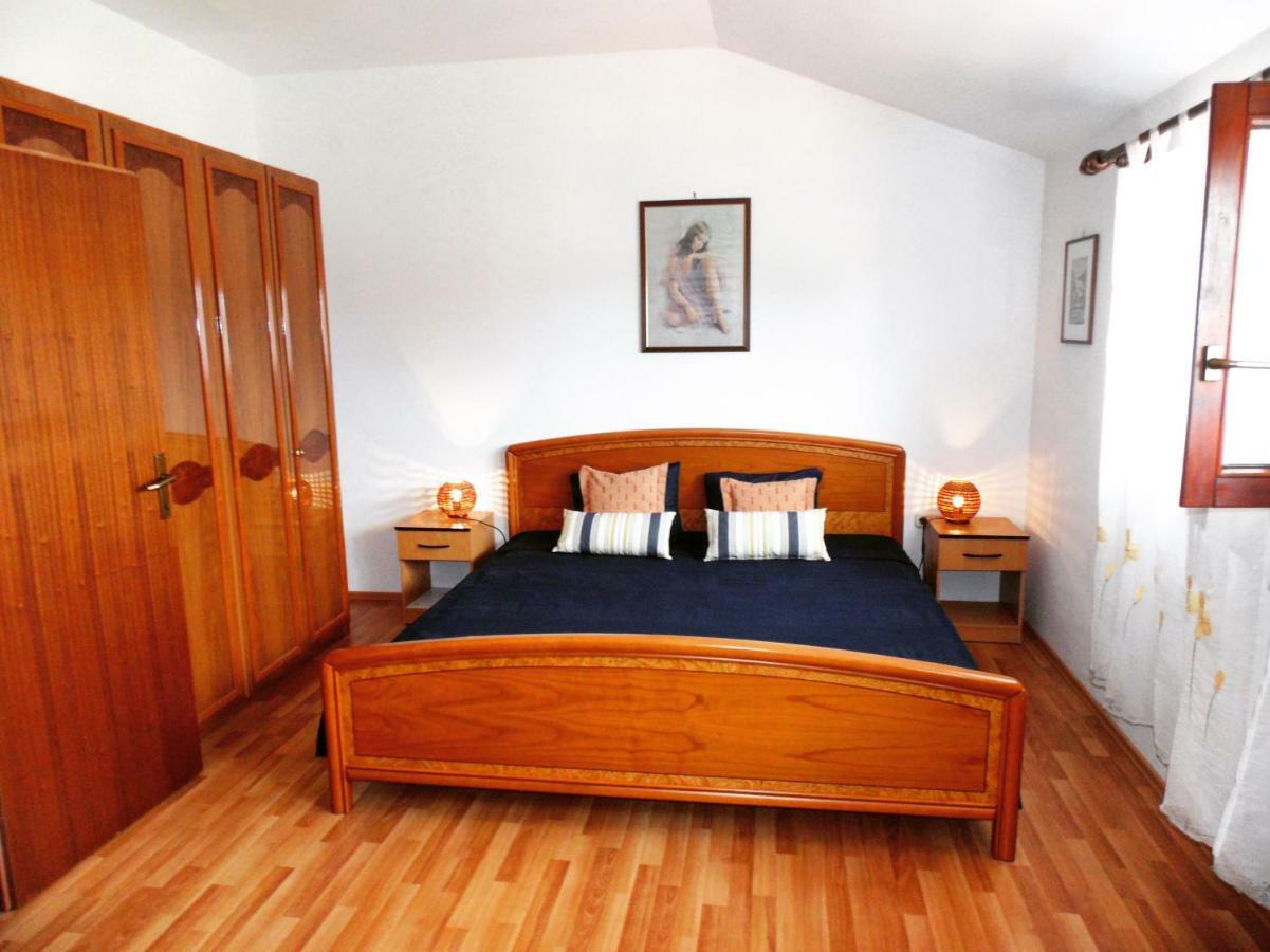 P&D Apartments Fazana Luaran gambar