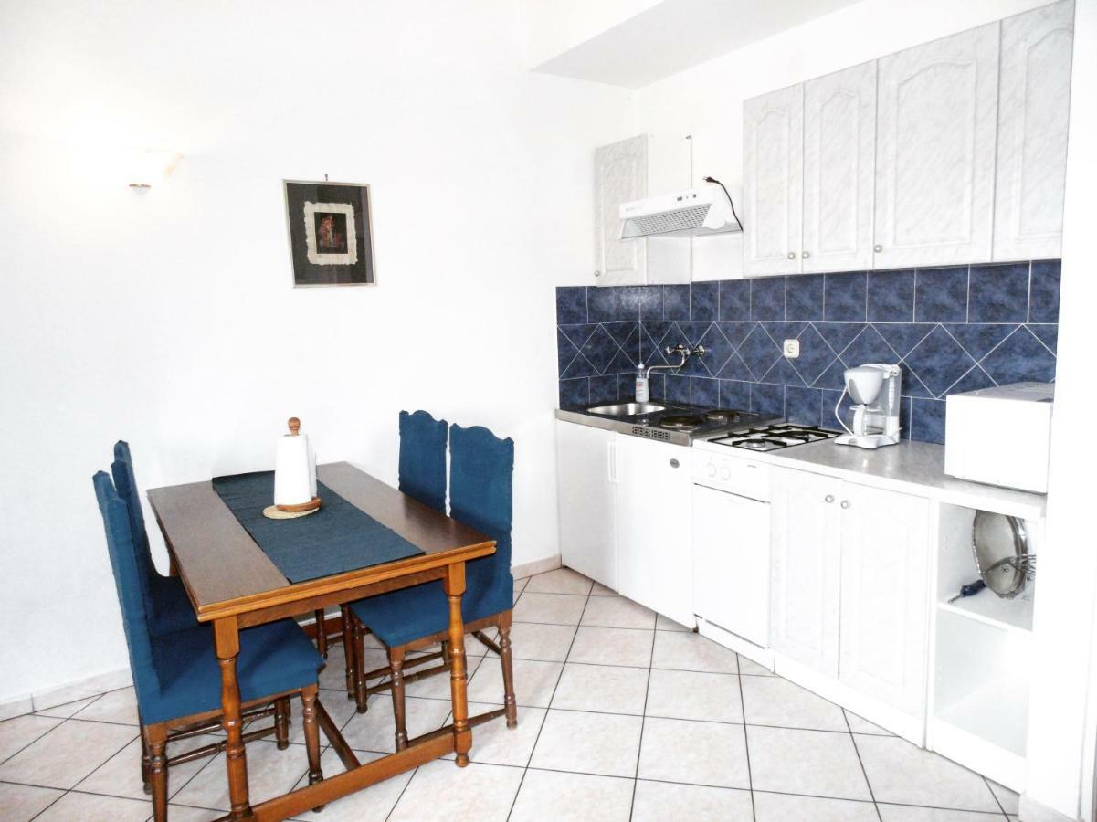 P&D Apartments Fazana Luaran gambar